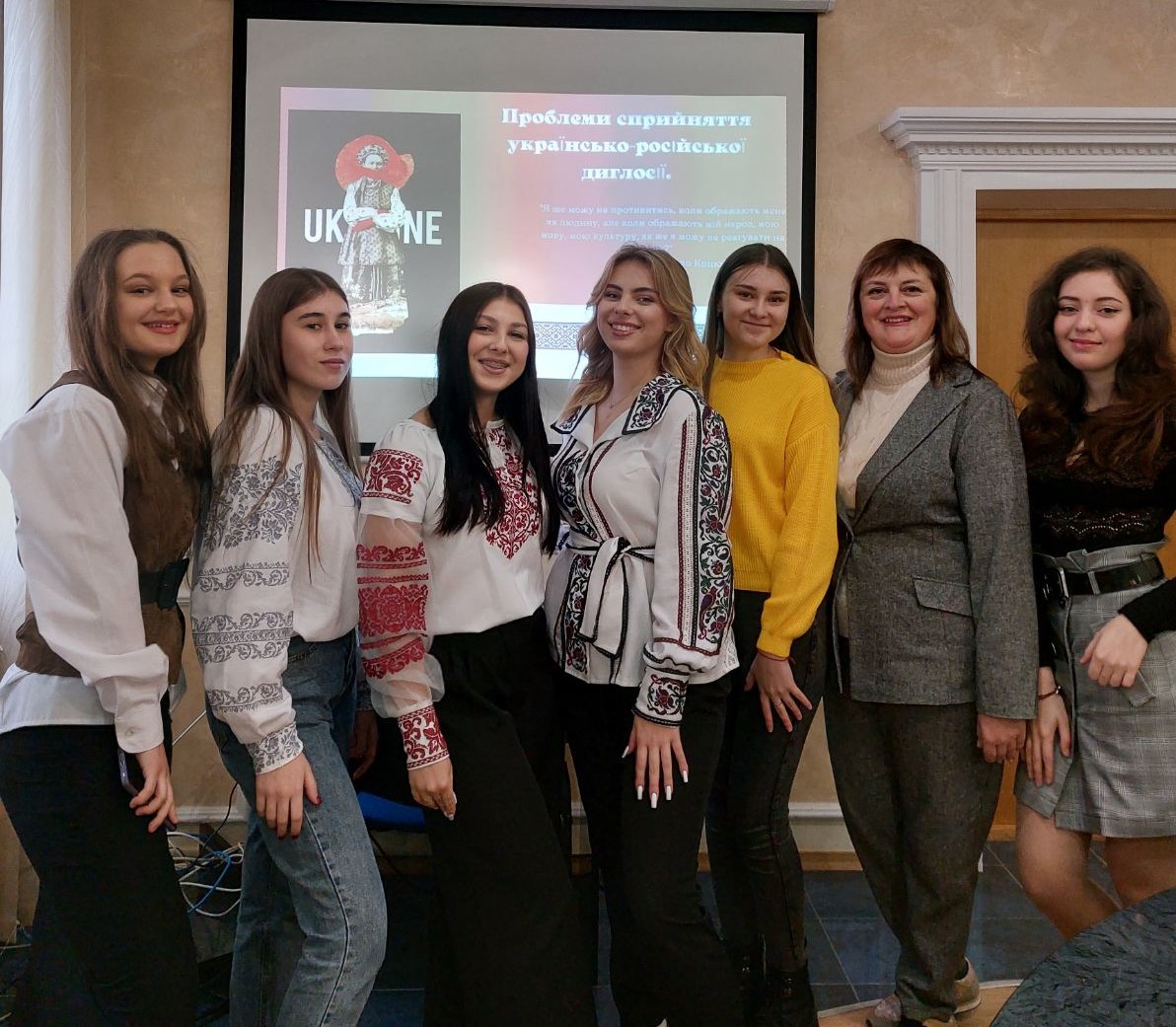 Інноваційні методи навчання дають змогу формувати комплексні уміння аналізу і презентації інформації, публічного виступу та проведення тренінгів.